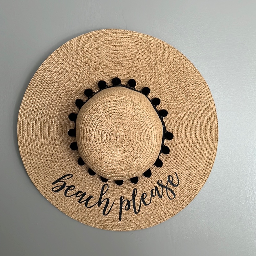 Floppy hat